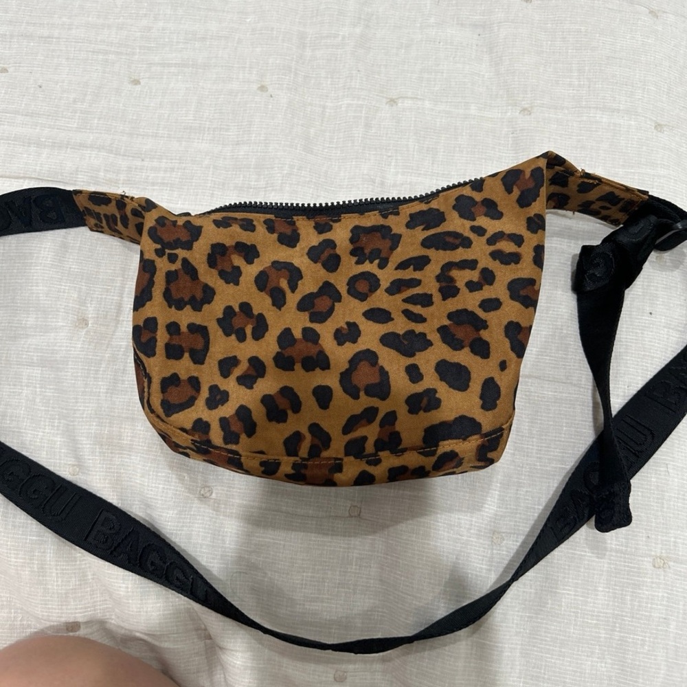 Small crescent bag Baggu - Picture 2 of 4